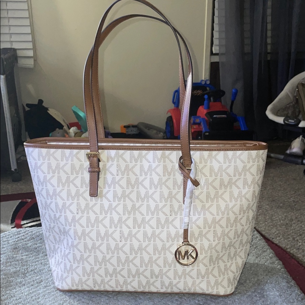 Michael Kors Tan and Brown Signature Tote 16”W x 10”L NWT Retail $298